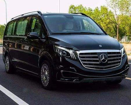 奔馳商務(wù)旅行車(chē)
